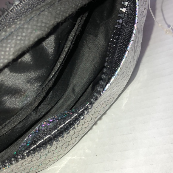 Iridescent Zip Fanny Bag - Picture 5 of 8